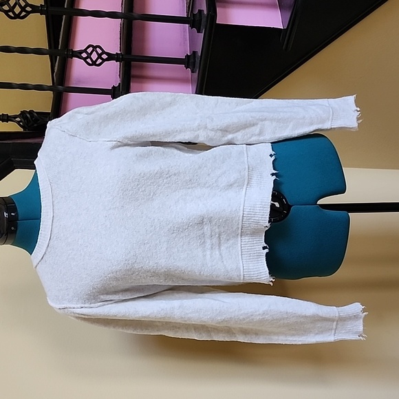 Aerie Sweater - SZ L - Picture 1 of 6